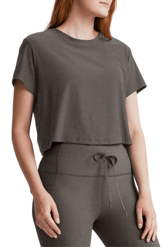 Beyond Yoga Featherweight Supreme Cropped Tee True Gray Heather