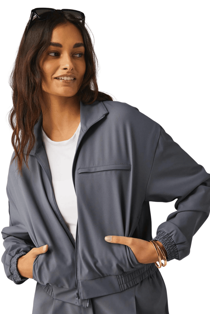 Beyond Yoga Status Pocket Sleeve Cropped Jacket Night Shadow