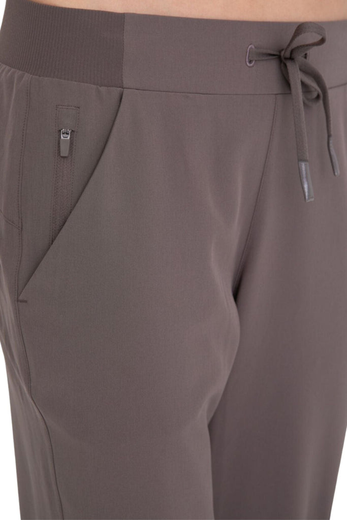 Mono B High-Waisted Capri Active Joggers with Pockets Cocoa