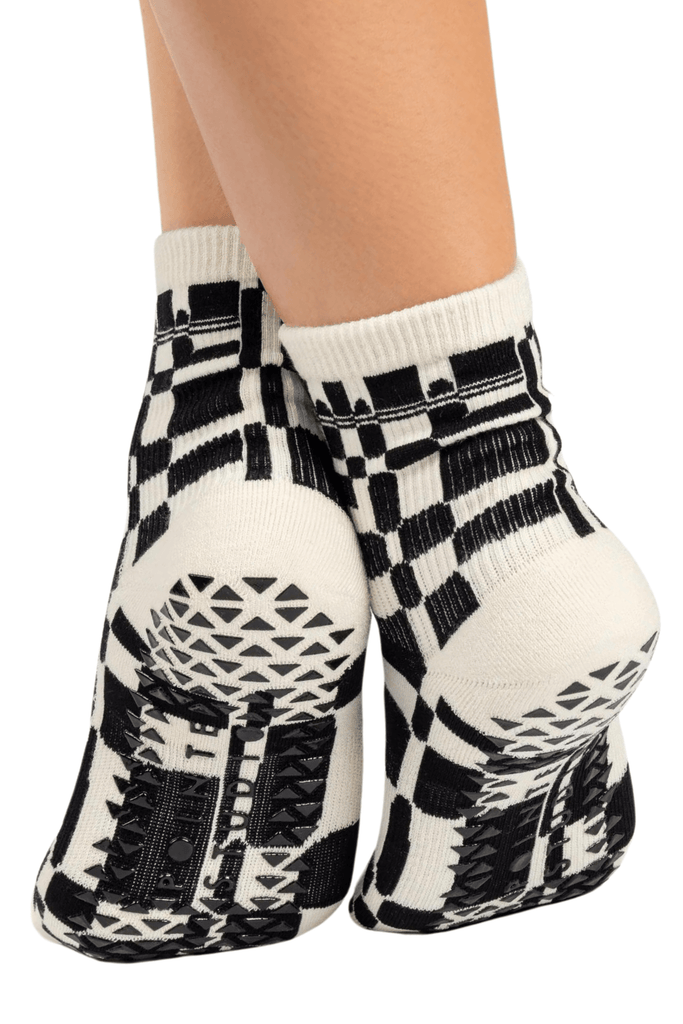 Pointe Studio Retro Geo Ankle Grip Sock Neutral